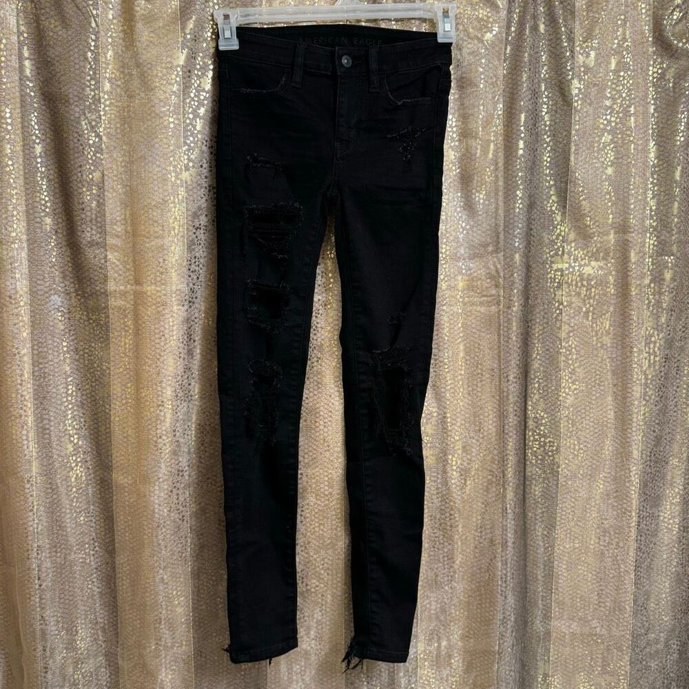 American Eagle Next Level Stretch Destroyed Black Skinny Jegging‎ Jeans 00